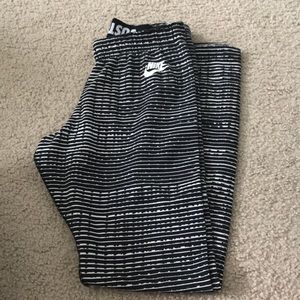 Nike leggings